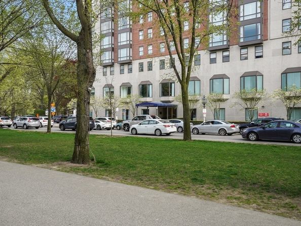 2 Commonwealth Ave 15D, Boston MA 02116