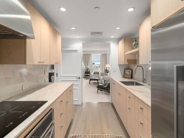 2 Commonwealth Ave 15D, Boston MA 02116