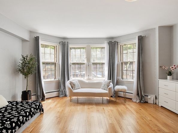 250 Beacon 1B, Boston MA 02116