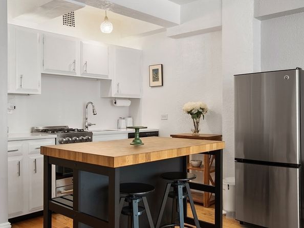 250 Beacon 1B, Boston MA 02116