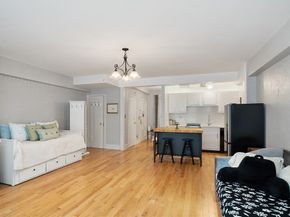 250 Beacon 1B, Boston MA 02116