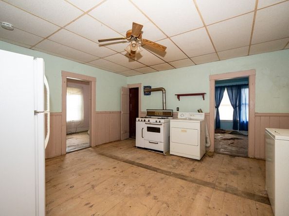 127 Cliff St, Southbridge MA 01550
