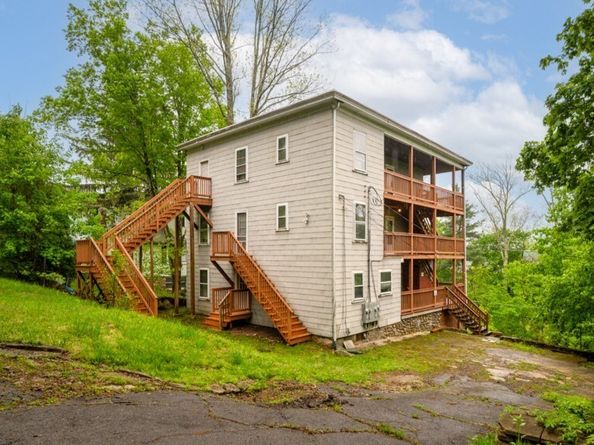 127 Cliff St, Southbridge MA 01550