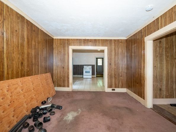 127 Cliff St, Southbridge MA 01550
