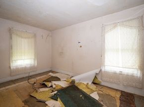 127 Cliff St, Southbridge MA 01550