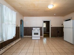 127 Cliff St, Southbridge MA 01550