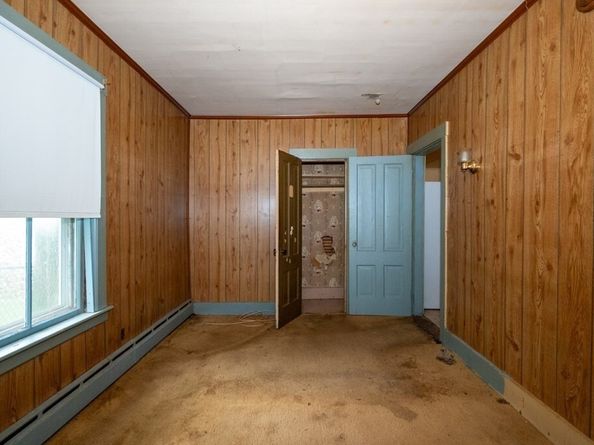 127 Cliff St, Southbridge MA 01550