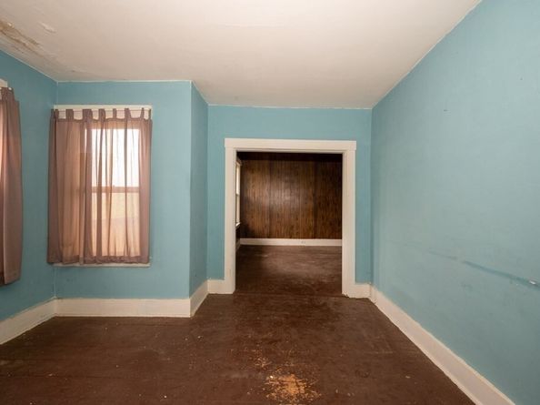 127 Cliff St, Southbridge MA 01550