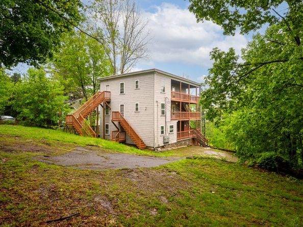 127 Cliff St, Southbridge MA 01550