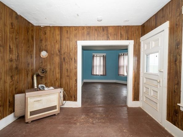 127 Cliff St, Southbridge MA 01550