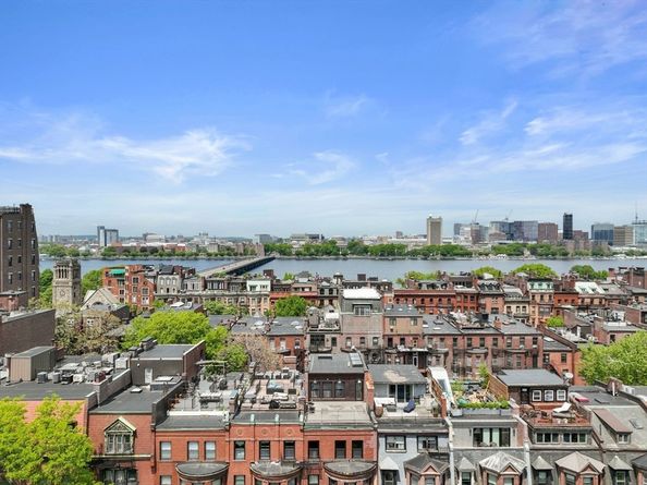 393 Marlborough St 8, Boston MA 02115