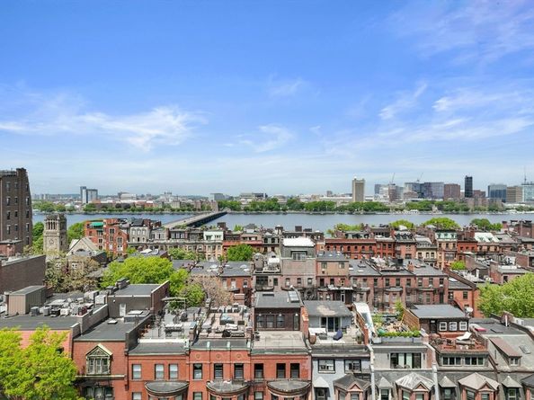 393 Marlborough St 8, Boston MA 02115