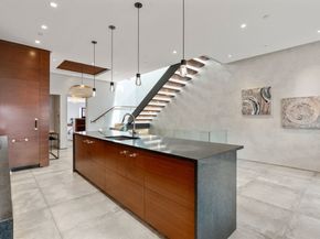 393 Marlborough St 8, Boston MA 02115