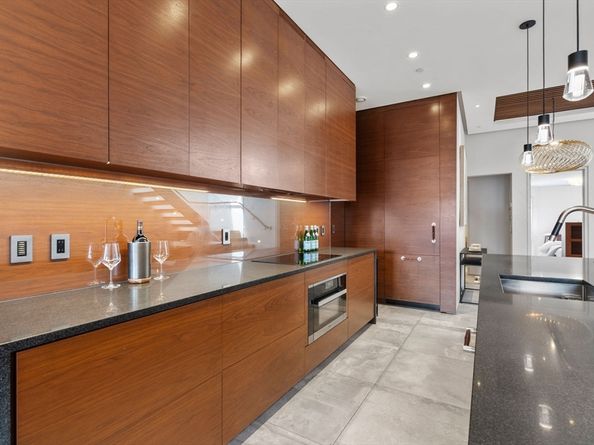 393 Marlborough St 8, Boston MA 02115