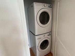 8 Brookside Ave 3, Boston MA 02130