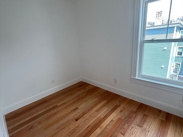 8 Brookside Ave 3, Boston MA 02130