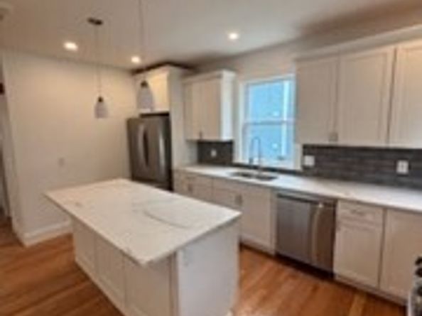 8 Brookside Ave 3, Boston MA 02130