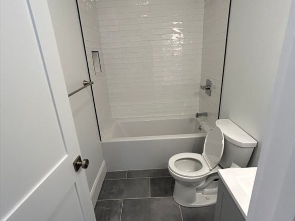 8 Brookside Ave 3, Boston MA 02130