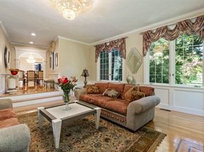 25 Ashkins Dr, Mendon MA 01756