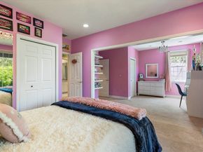 25 Ashkins Dr, Mendon MA 01756