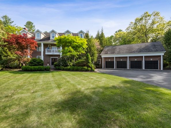 25 Ashkins Dr, Mendon MA 01756