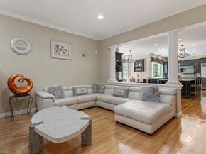 25 Ashkins Dr, Mendon MA 01756