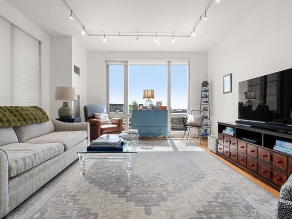 500 Atlantic Avenue 18L, Boston MA 02210