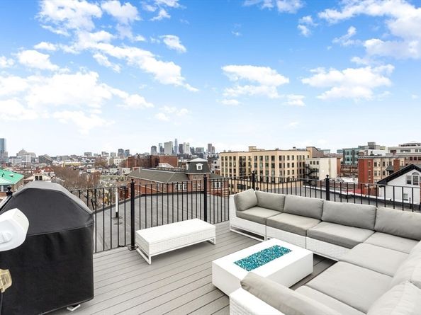 469 E 4th St 2, Boston MA 02127