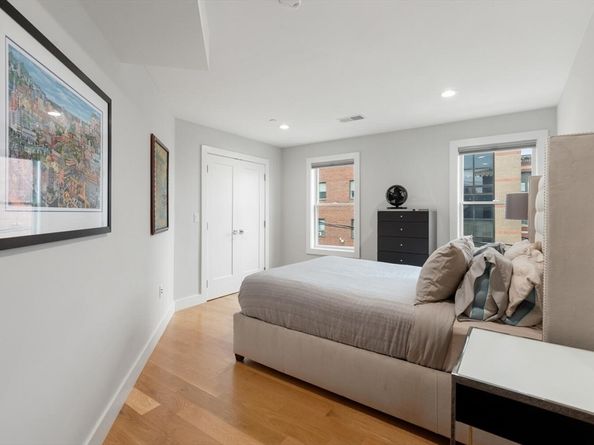 469 E 4th St 2, Boston MA 02127