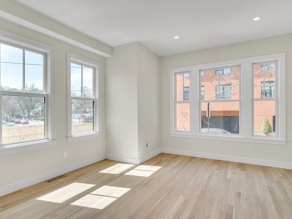 77 Thorndike Street 2, Brookline MA 02446