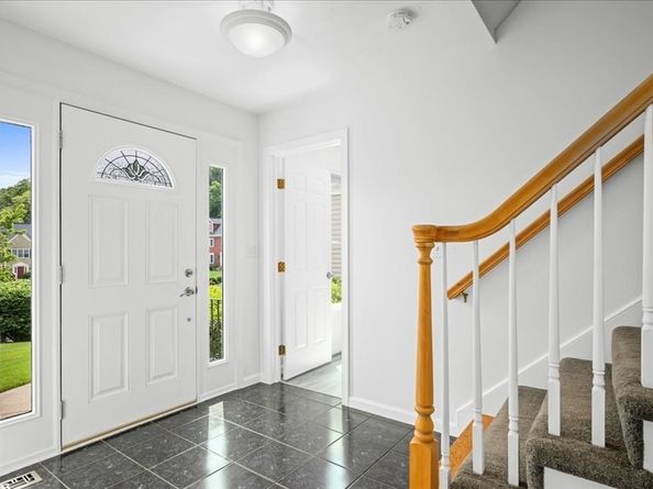 14 Vanessa Dr, Northborough MA 01532