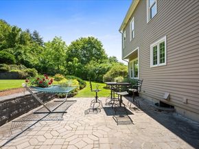 14 Vanessa Dr, Northborough MA 01532