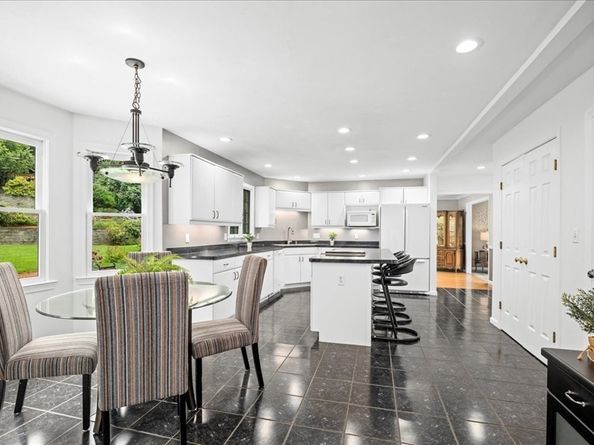 14 Vanessa Dr, Northborough MA 01532