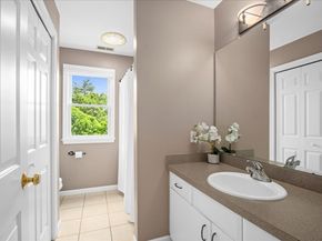 14 Vanessa Dr, Northborough MA 01532