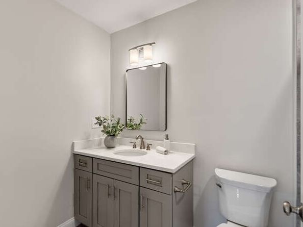363 Grove St, Reading MA 01867