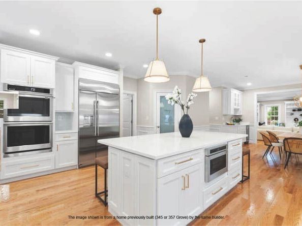 363 Grove St, Reading MA 01867