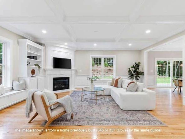 363 Grove St, Reading MA 01867