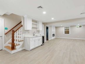 363 Grove St, Reading MA 01867