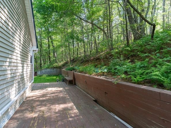 115 Wickaboag Valley Rd, West Brookfield MA 01585
