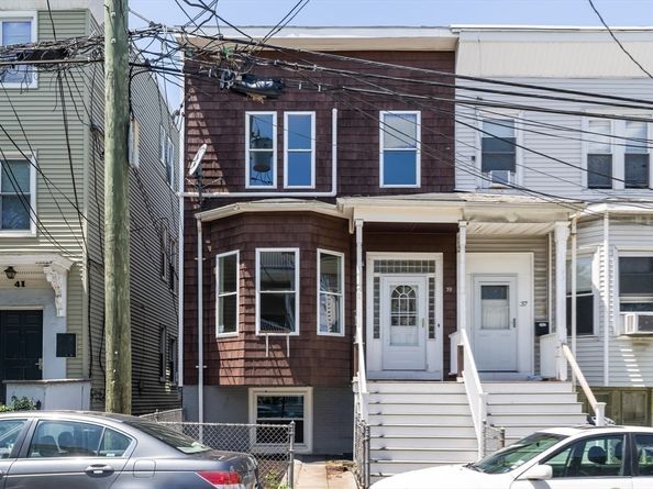39 Mount Pleasant St, Somerville MA 02145
