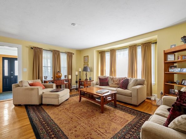 77 Samoset Ave, Quincy MA 02169