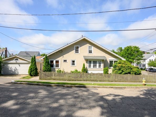 77 Samoset Ave, Quincy MA 02169