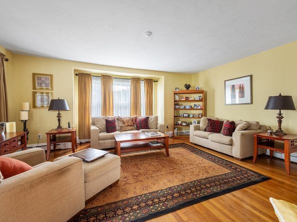 77 Samoset Ave, Quincy MA 02169