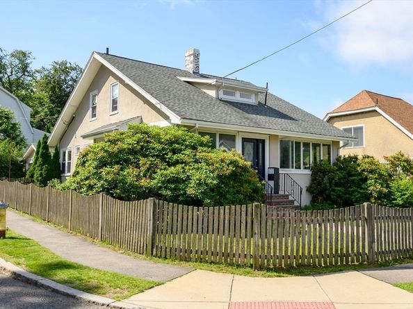 77 Samoset Ave, Quincy MA 02169