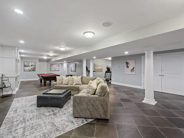 43 Bristol Rd, Wellesley MA 02481