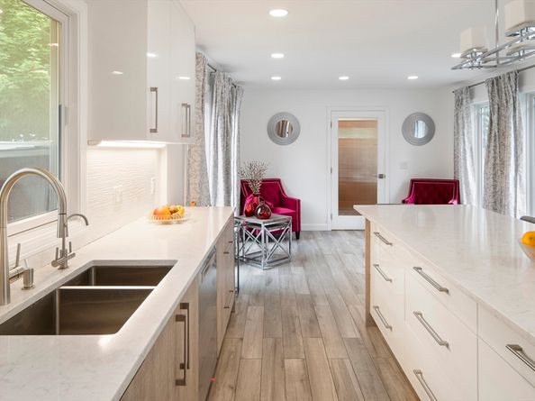 581 California St, Newton MA 02460