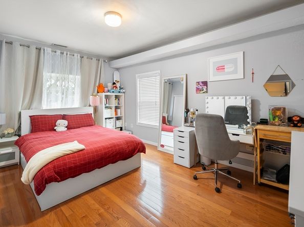 581 California St, Newton MA 02460
