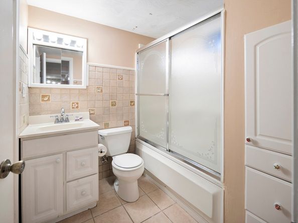 581 California St, Newton MA 02460