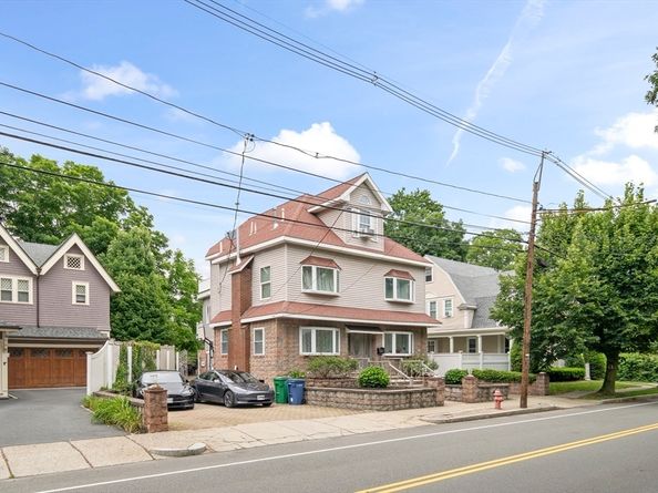 581 California St, Newton MA 02460