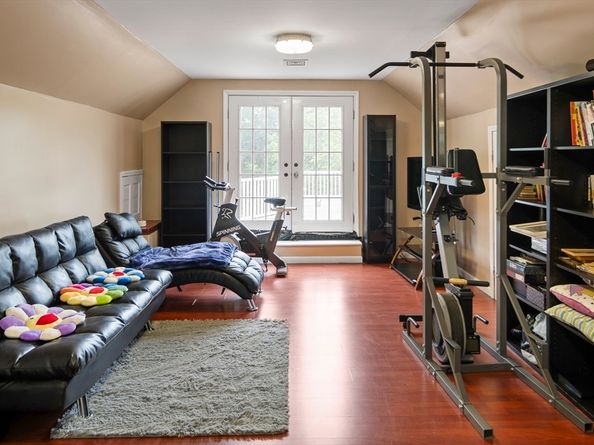 581 California St, Newton MA 02460